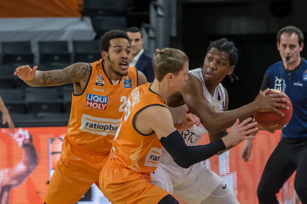 中展示真正 中展示真正