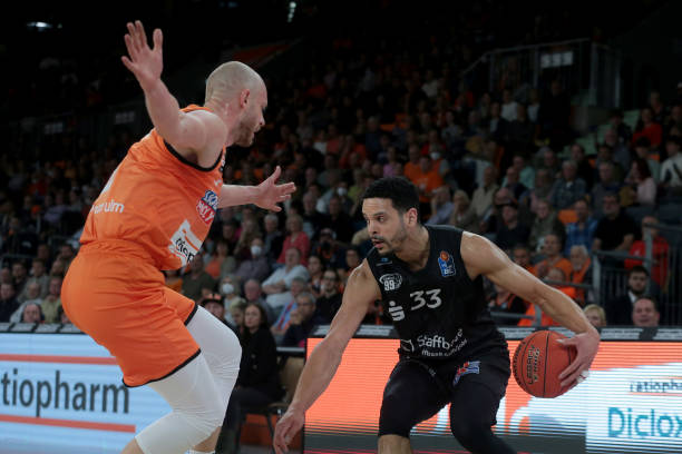 为队友助攻 为队友助攻